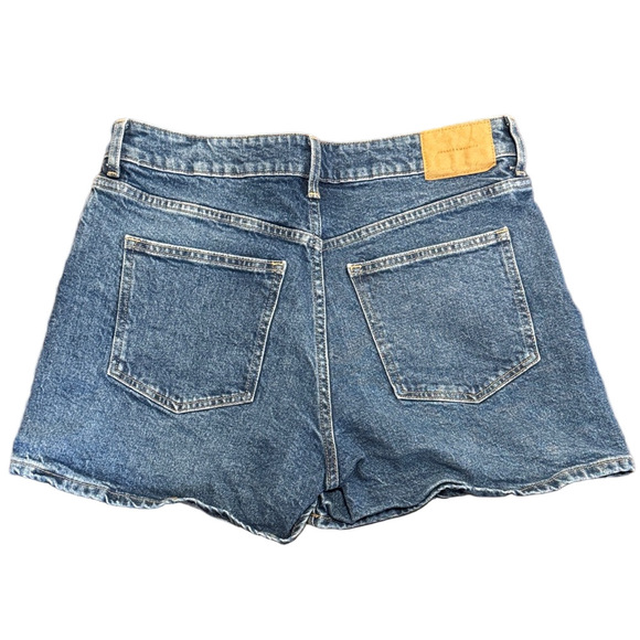 H&M High-Wait Blue Denim Shorts - Picture 2 of 2